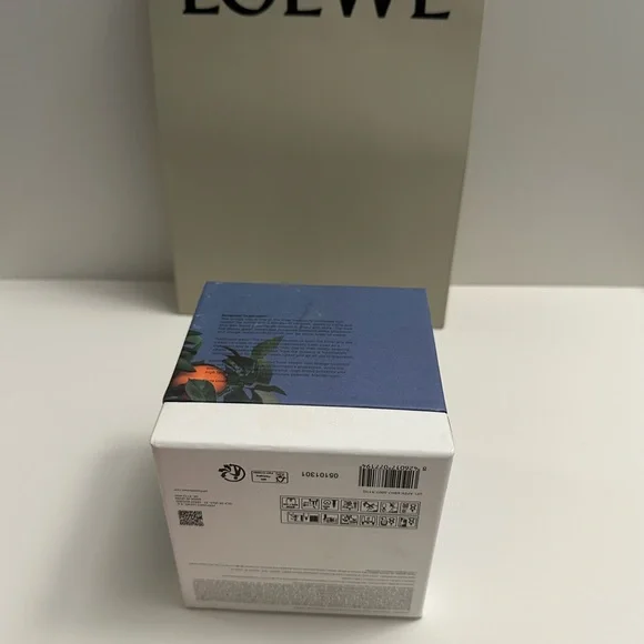 Loewe Orange Blossom Scented Candle 5.8oz/170g - Picture 5 of 7